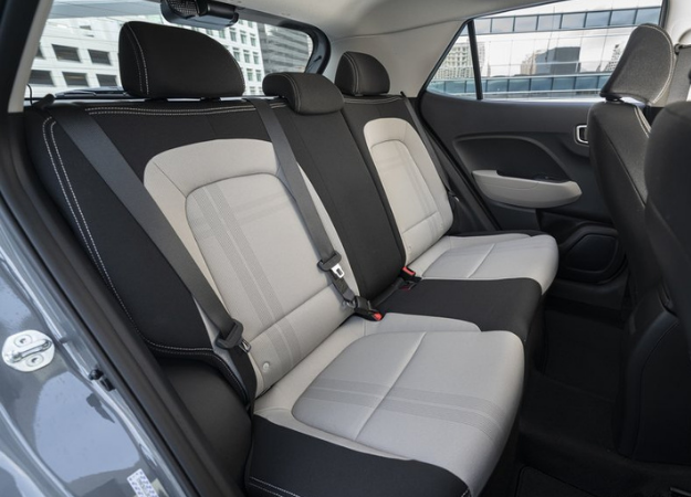 Clicka Car Hyundai Venue 2020 800 Rear Seat