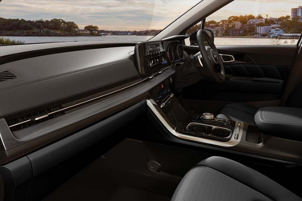 Clicka Car Kia Carnival Interior