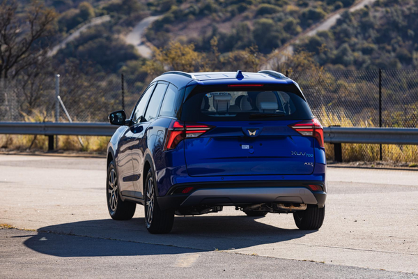 Clicka Car Mahindra Xu V700 South Africa Rear